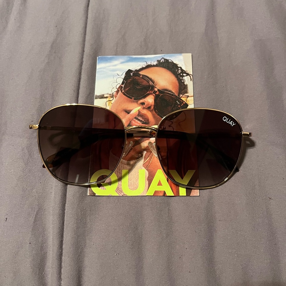 Quay Jezabel glasses *NEW*